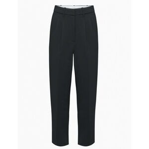 Aritzia Wilfred Carrot Pant in Black
